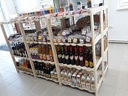 Regál se 3 plnými policemi 680 x 435 x 890 mm Provedení přírodní