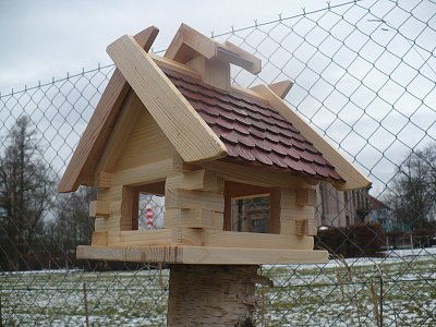 14027 Ptačí krmítko dřevěné 380 x 280 x 330 mm (š x hl x v)