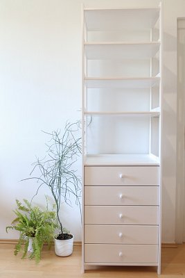 Regál se zásuvkami a policemi 680 x 435 x 2040 mm Bílá